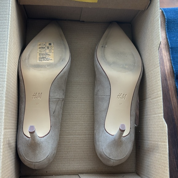H&M suede pumps Size 6 - Picture 10 of 10
